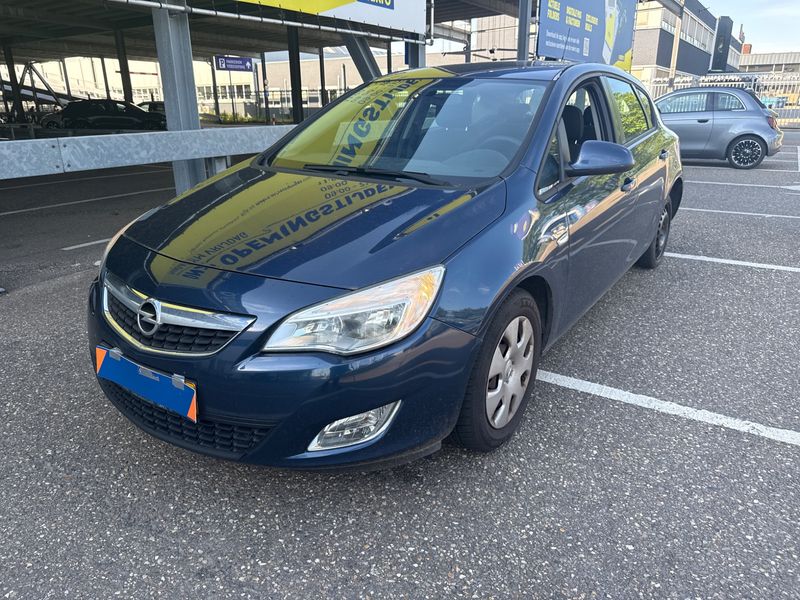 Opel Astra 1.6 Edition 2010 – снимка 1