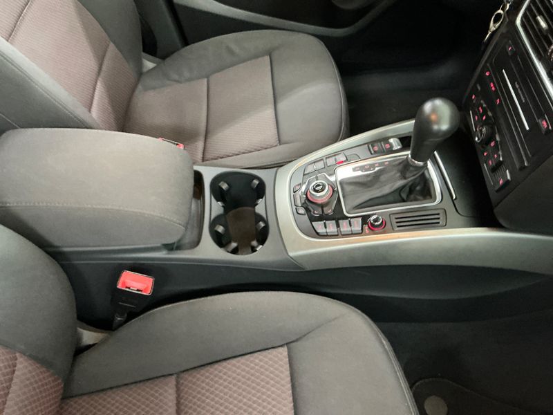 Audi Q5 2.0 TFSI quattro 2009 – снимка 30