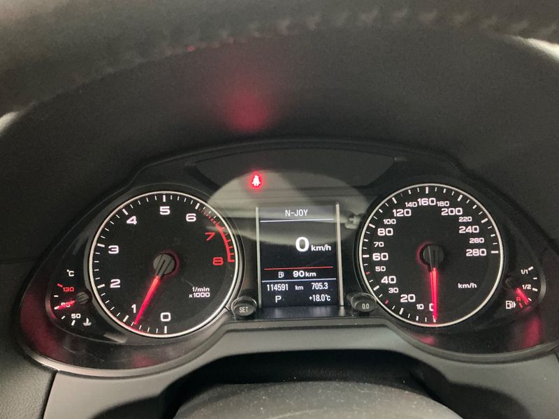 Audi Q5 2.0 TFSI quattro 2009 – снимка 19
