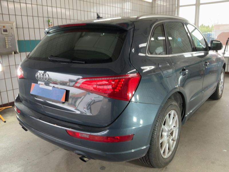 Audi Q5 2.0 TFSI quattro 2009 – снимка 8