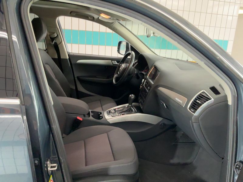 Audi Q5 2.0 TFSI quattro 2009 – снимка 17