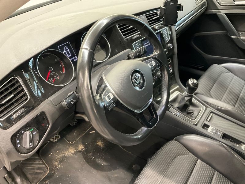 Volkswagen Golf VII 1.4 TSI Highline BlueMotion Tech 2015 – снимка 24