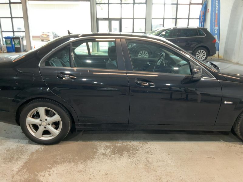 Mercedes-Benz C-Klasse C 180 CGI BlueEfficiency Classic 2010 – снимка 10