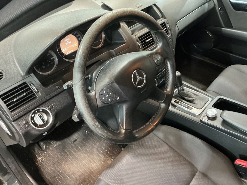 Mercedes-Benz C-Klasse C 180 CGI BlueEfficiency Classic 2010 – снимка 21