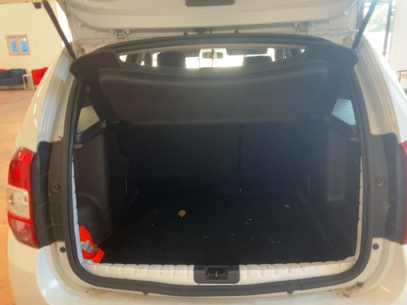 Dacia Duster 1.6 LPG Laureate 4x2 2015 – снимка 15
