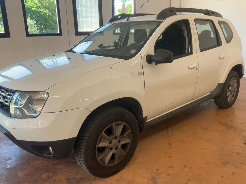 Dacia Duster 1.6 LPG Laureate 4x2 2015 – снимка 2