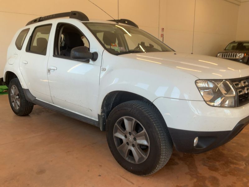 Dacia Duster 1.6 LPG Laureate 4x2 2015 – снимка 12