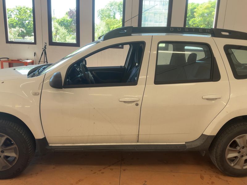 Dacia Duster 1.6 LPG Laureate 4x2 2015 – снимка 4