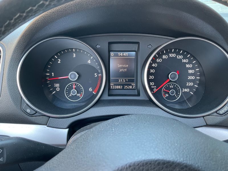 Volkswagen Golf VI 1.6 TDI 2012 – снимка 19