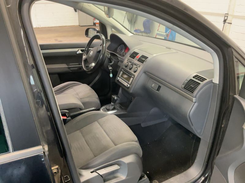 Volkswagen Touran 1.4 TSI Highline 2007 – снимка 16