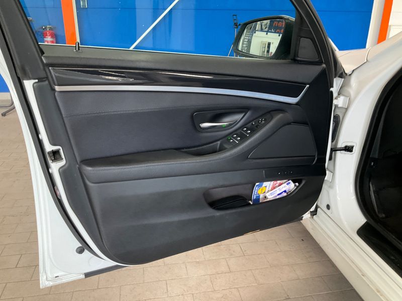 BMW 5er 530d 2012 – снимка 24