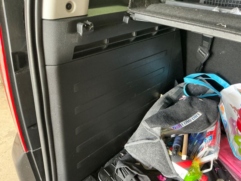 Citroen Berlingo 1.6 Blue-HDi Shine 2018 – снимка 23