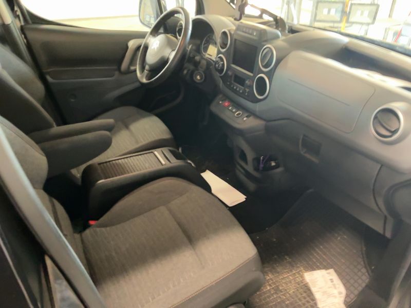 Citroen Berlingo 1.6 Blue-HDi Shine 2018 – снимка 16