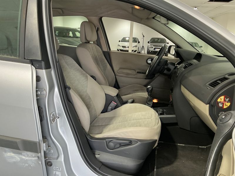 Renault Megane 1.5 dCi Impulsion 2009 – снимка 3
