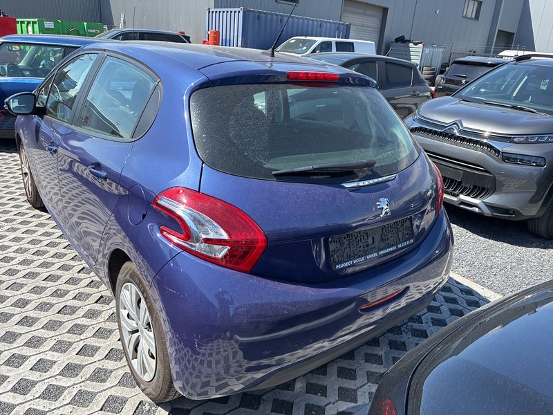 Peugeot 208 1.4 HDi Active 2013 – снимка 4