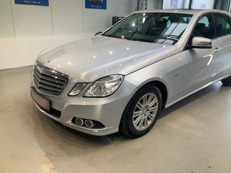 Mercedes-Benz E-Klasse E 220 CDI BlueEfficiency Elegance 2010 – снимка 1
