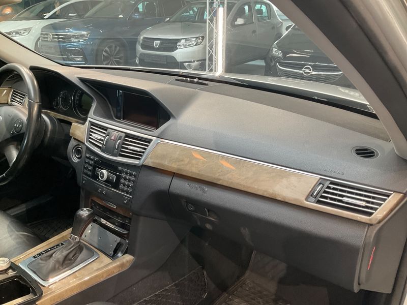 Mercedes-Benz E-Klasse E 220 CDI BlueEfficiency Elegance 2010 – снимка 22