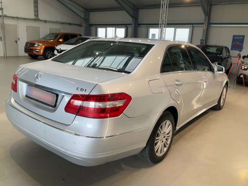 Mercedes-Benz E-Klasse E 220 CDI BlueEfficiency Elegance 2010 – снимка 8
