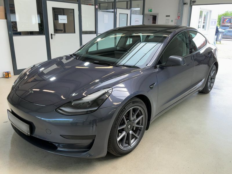Tesla Model 3 Standard Range 2023 – снимка 1