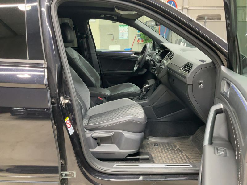 Volkswagen Tiguan 2.0 TDI R-Line 4Motion 2022 – снимка 16