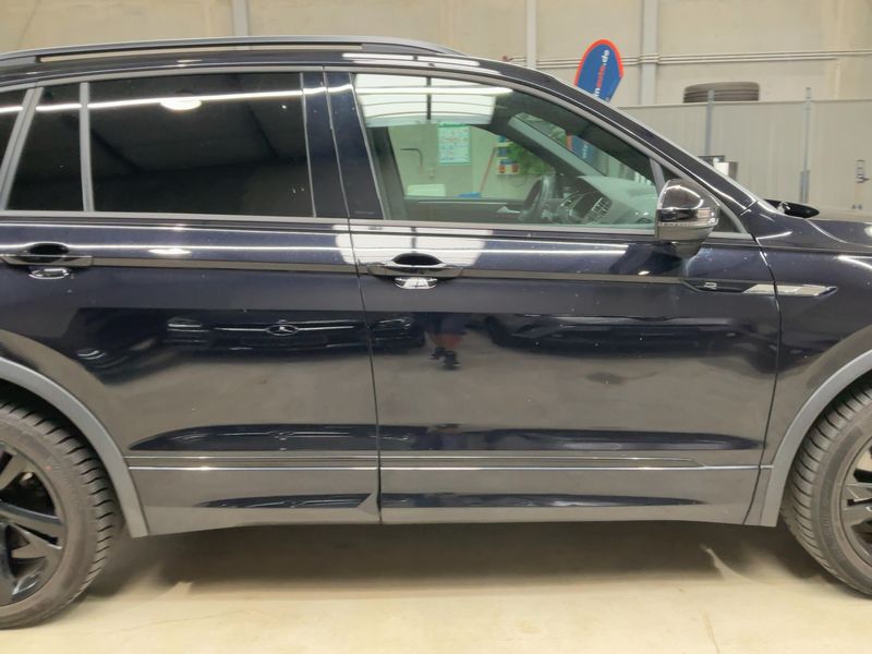 Volkswagen Tiguan 2.0 TDI R-Line 4Motion 2022 – снимка 10