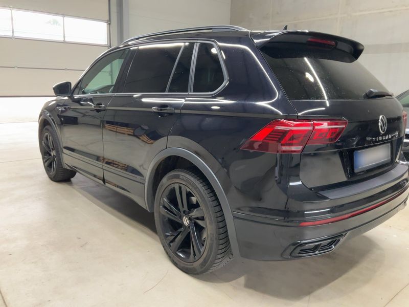 Volkswagen Tiguan 2.0 TDI R-Line 4Motion 2022 – снимка 6