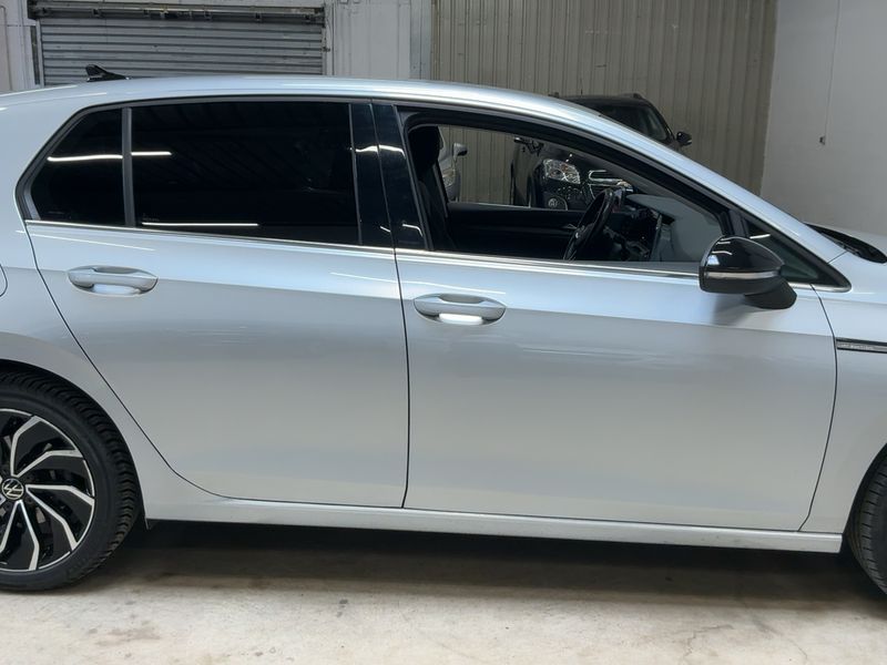 Volkswagen Golf VIII 1.5 eTSI ACT Style 1st 2020 – снимка 10