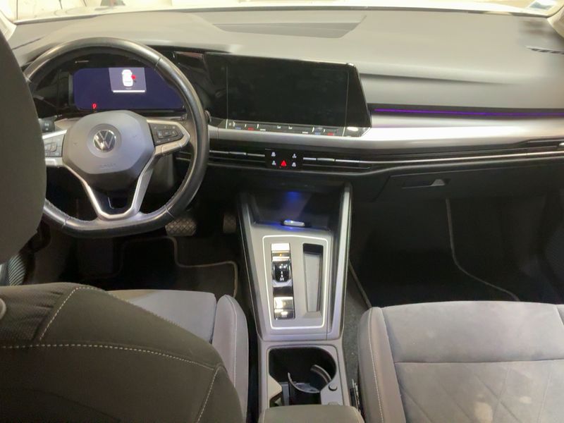 Volkswagen Golf VIII 1.5 eTSI ACT Style 1st 2020 – снимка 17