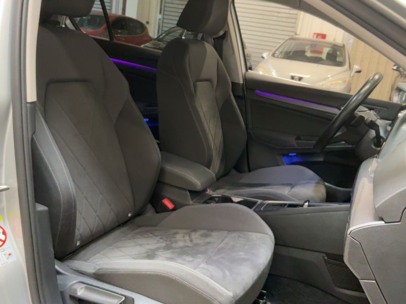 Volkswagen Golf VIII 1.5 eTSI ACT Style 1st 2020 – снимка 16