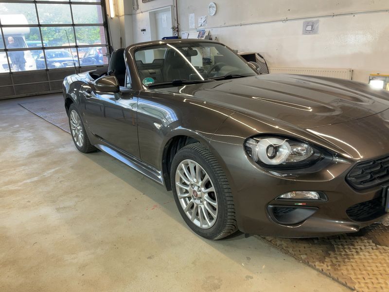 Fiat 124 Spider 1.4 Turbo Basis 2018 – снимка 12