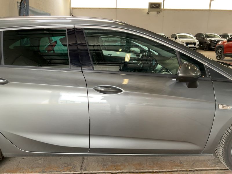 Opel Astra 1.6 CDTI Innovation Start&Stop 2017 – снимка 10