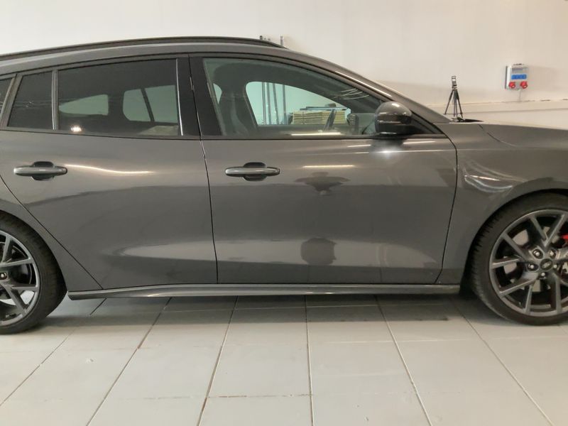 Ford Focus 2.3 EcoBoost ST X 2022 – снимка 10