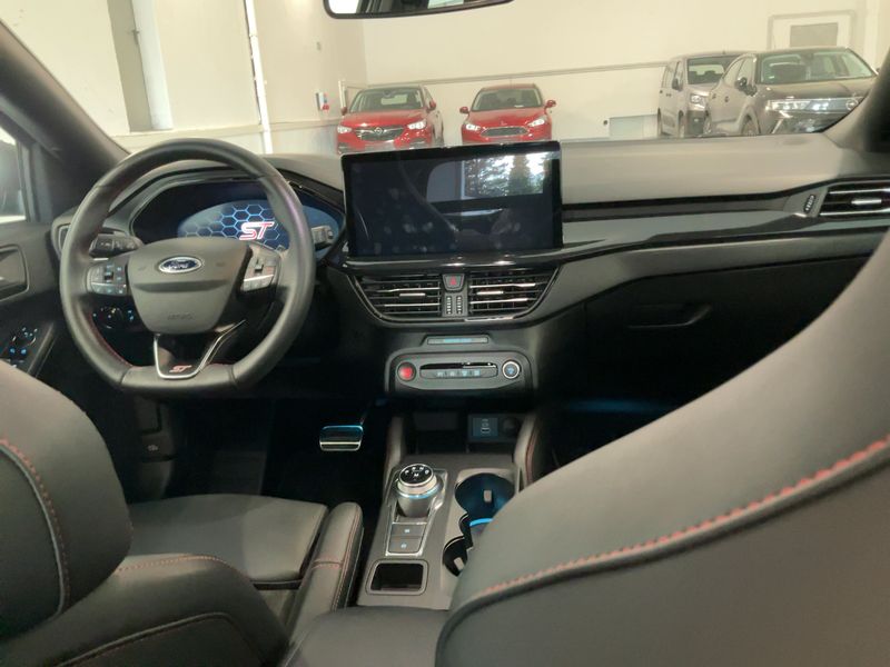 Ford Focus 2.3 EcoBoost ST X 2022 – снимка 18