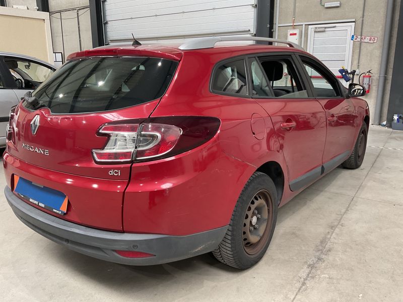 Renault Megane 1.5 dCi Expression 2010 – снимка 2