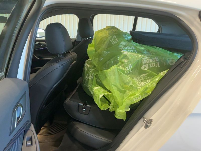 BMW 1er 118i Sport Line 2022 – снимка 20