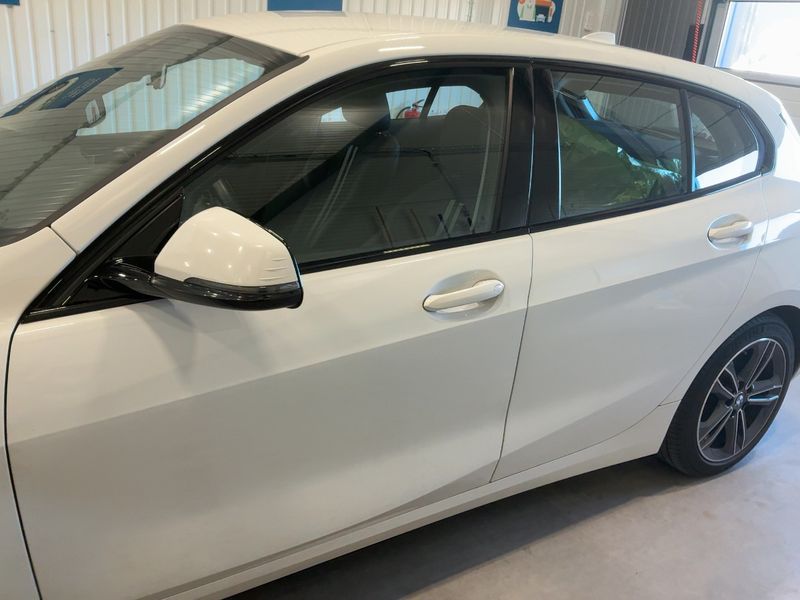 BMW 1er 118i Sport Line 2022 – снимка 4