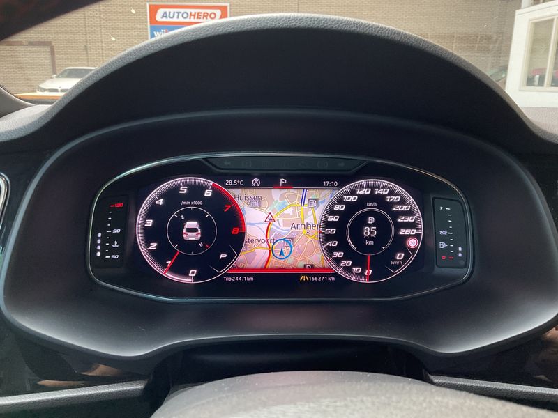 Seat Leon 1.5 TSI ACT FR 2019 – снимка 18