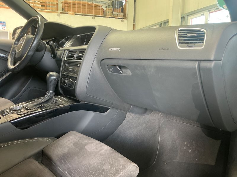 Audi A5 2.0 TFSI quattro 2011 – снимка 22