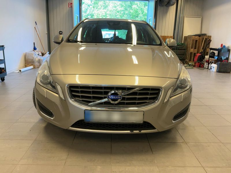 Volvo V60 2.0 D4 Momentum 2012 – снимка 14