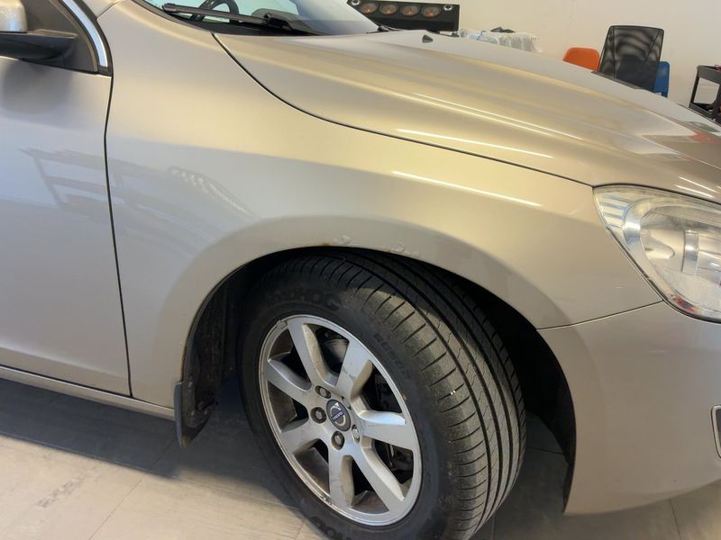 Volvo V60 2.0 D4 Momentum 2012 – снимка 12