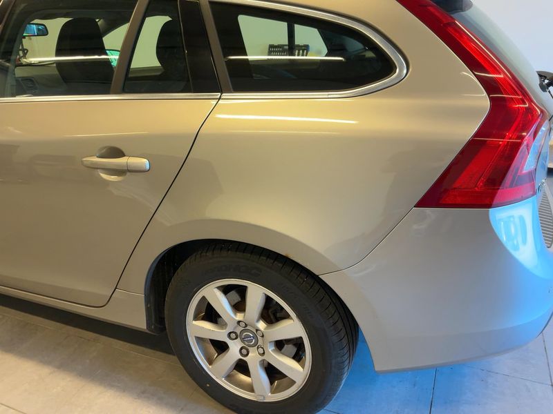 Volvo V60 2.0 D4 Momentum 2012 – снимка 6