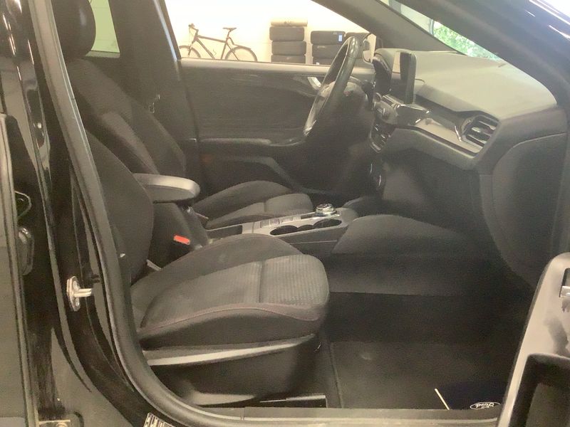 Ford Focus 1.5 TDCi EcoBlue ST-Line X 2020 – снимка 16