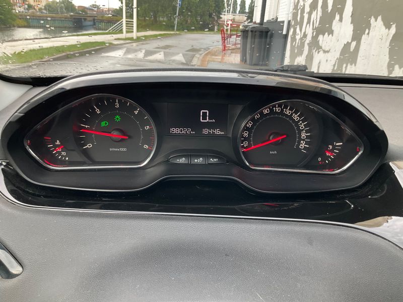 Peugeot 208 1.4 HDi Urban Soul 2013 – снимка 4