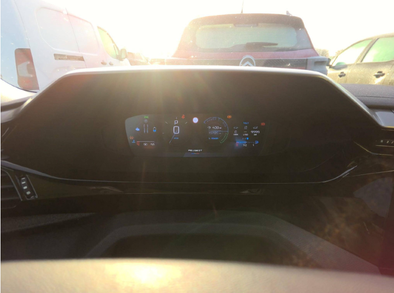 Peugeot 408 1.2 Mild-Hybrid Allure 2025 – снимка 12