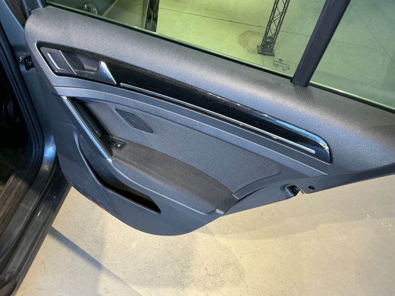 Volkswagen Golf VII 2.0 TDI Highline BlueMotion Tech 2017 – снимка 24