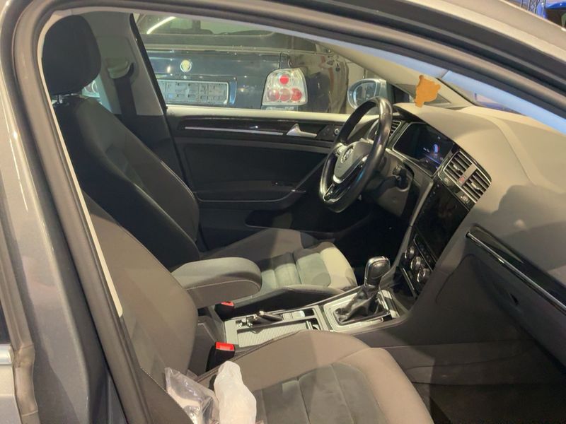 Volkswagen Golf VII 2.0 TDI Highline BlueMotion Tech 2017 – снимка 16