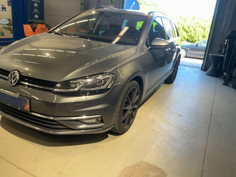 Volkswagen Golf VII 2.0 TDI Highline BlueMotion Tech 2017 – снимка 2