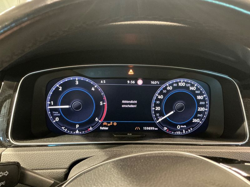 Volkswagen Golf VII 2.0 TDI Highline BlueMotion Tech 2017 – снимка 18