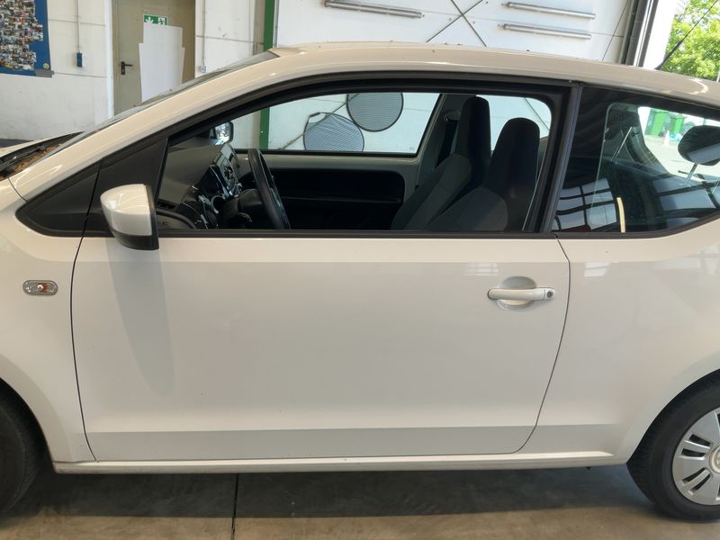 Volkswagen up! 1.0 Move up! 2013 – снимка 4