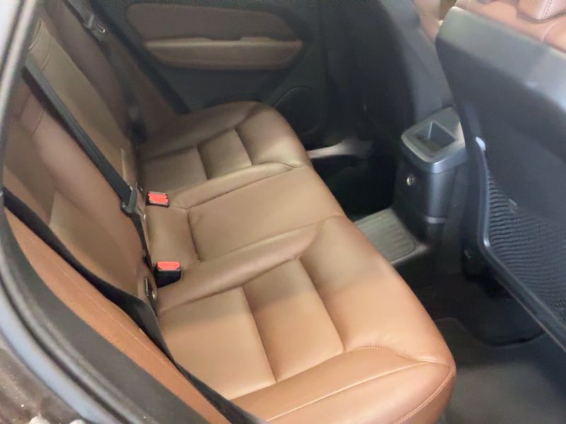 Volvo XC60 2.0 T8 Plug-in Hybrid Momentum AWD 2019 – снимка 19
